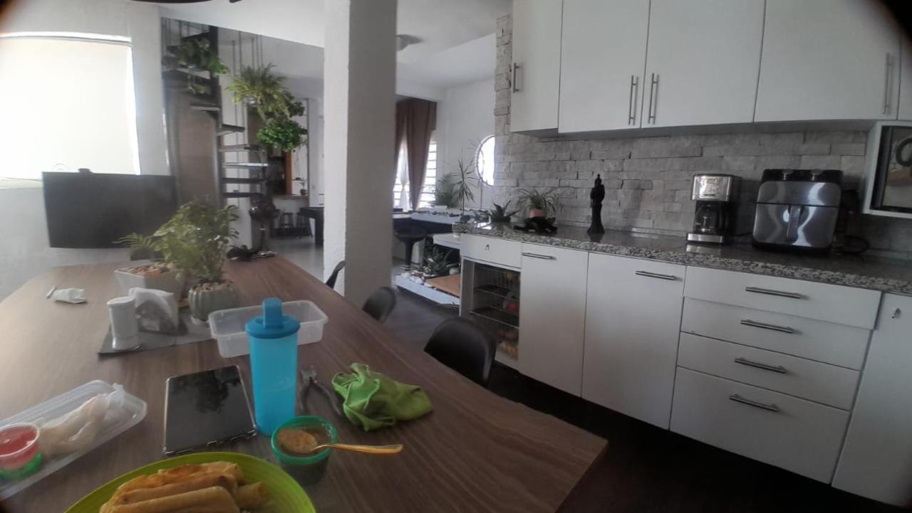 Апартаменты Casa Bosques Куаутитлан-Искальи Экстерьер фото